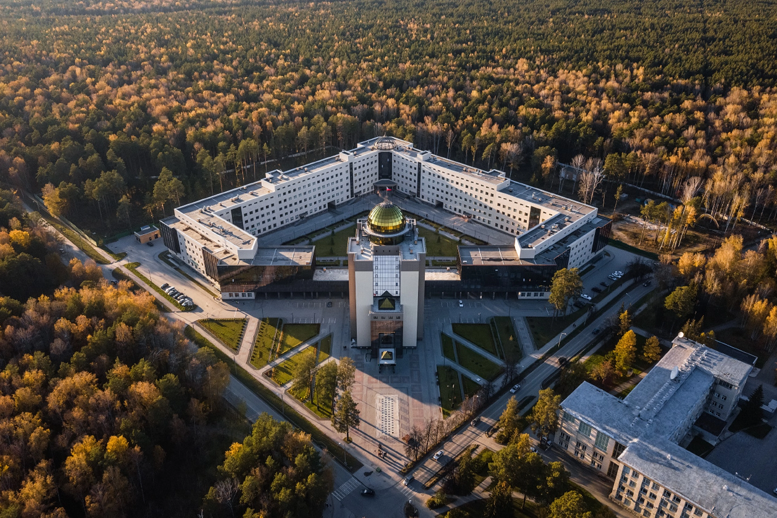 Novosibirsk Devlet Üniversitesi 2025 Bölüm Ücretleri Açıklandı!