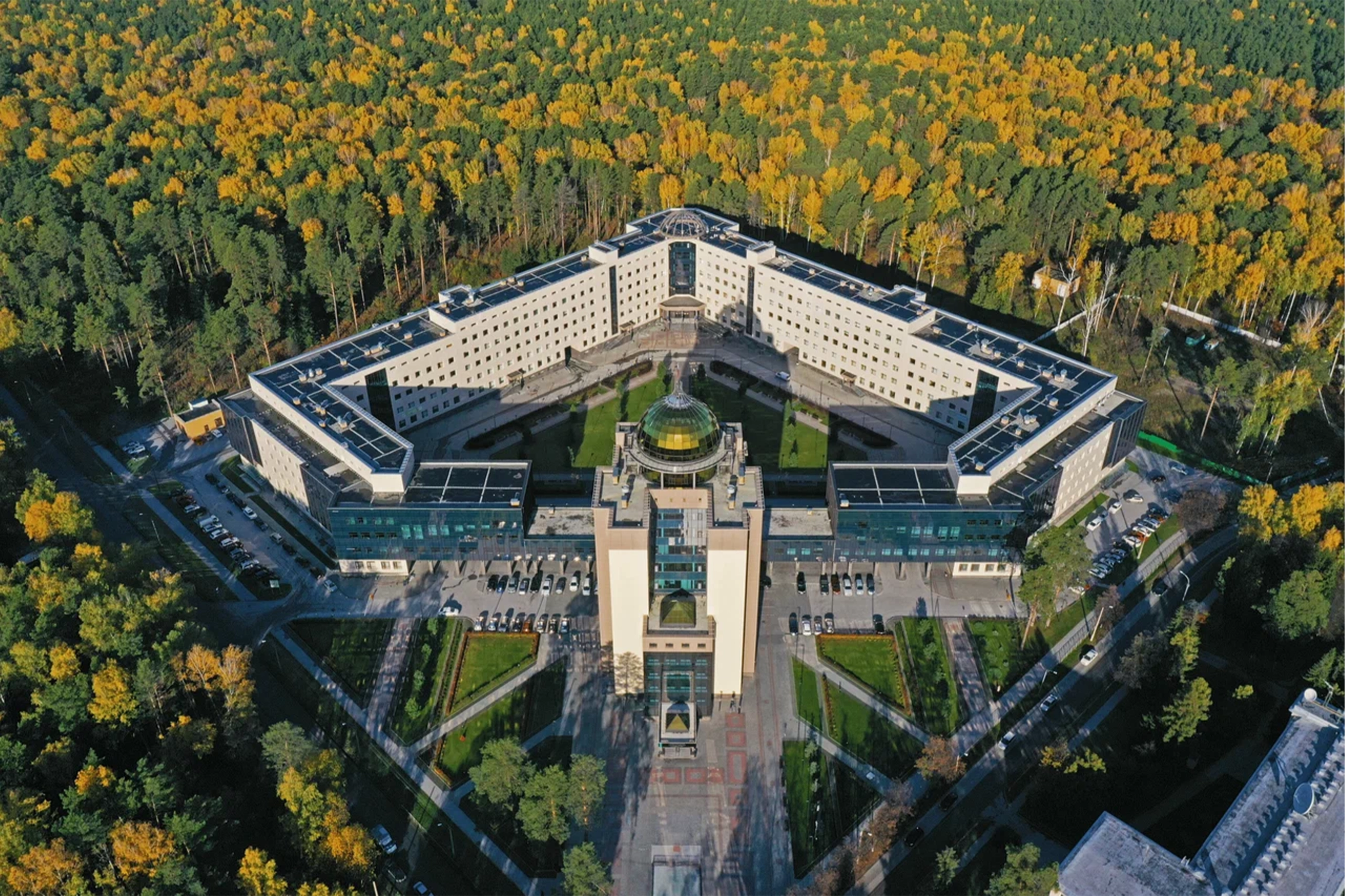 Novosibirsk Devlet Üniversitesi Kampüsünün İkinci Aşama İnşaatının Yüzde 55'i Tamamlandı